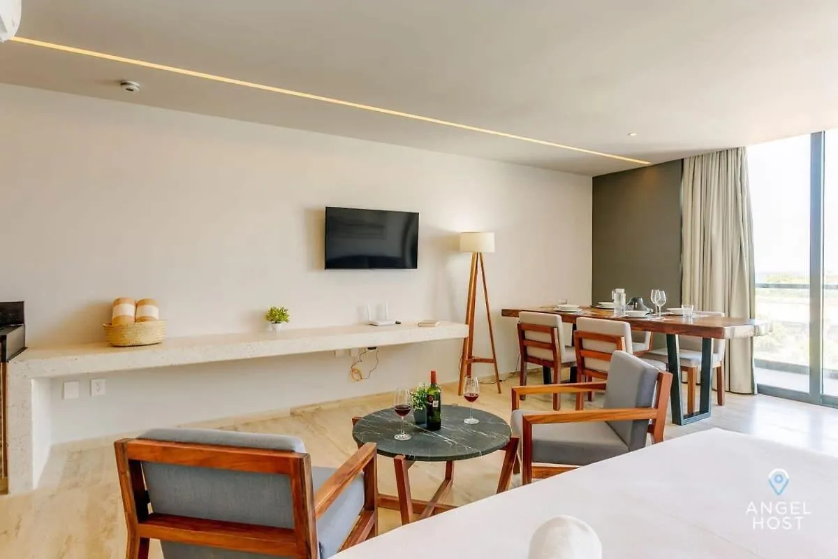 Apartment New Downtown Stay With Oceanview Roof Pool And Gym Plus Cafe Playa del Carmen Mexico
