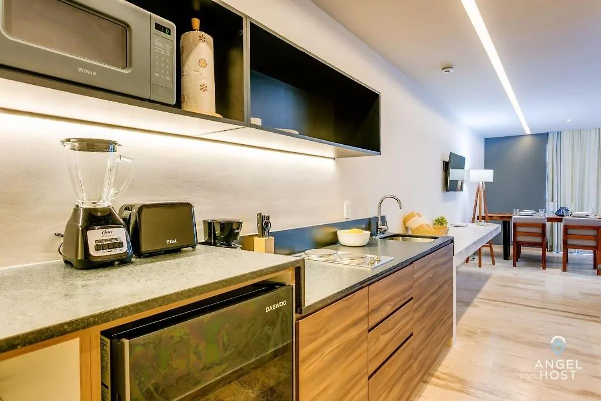 Apartment New Downtown Stay With Oceanview Roof Pool And Gym Plus Cafe Playa del Carmen