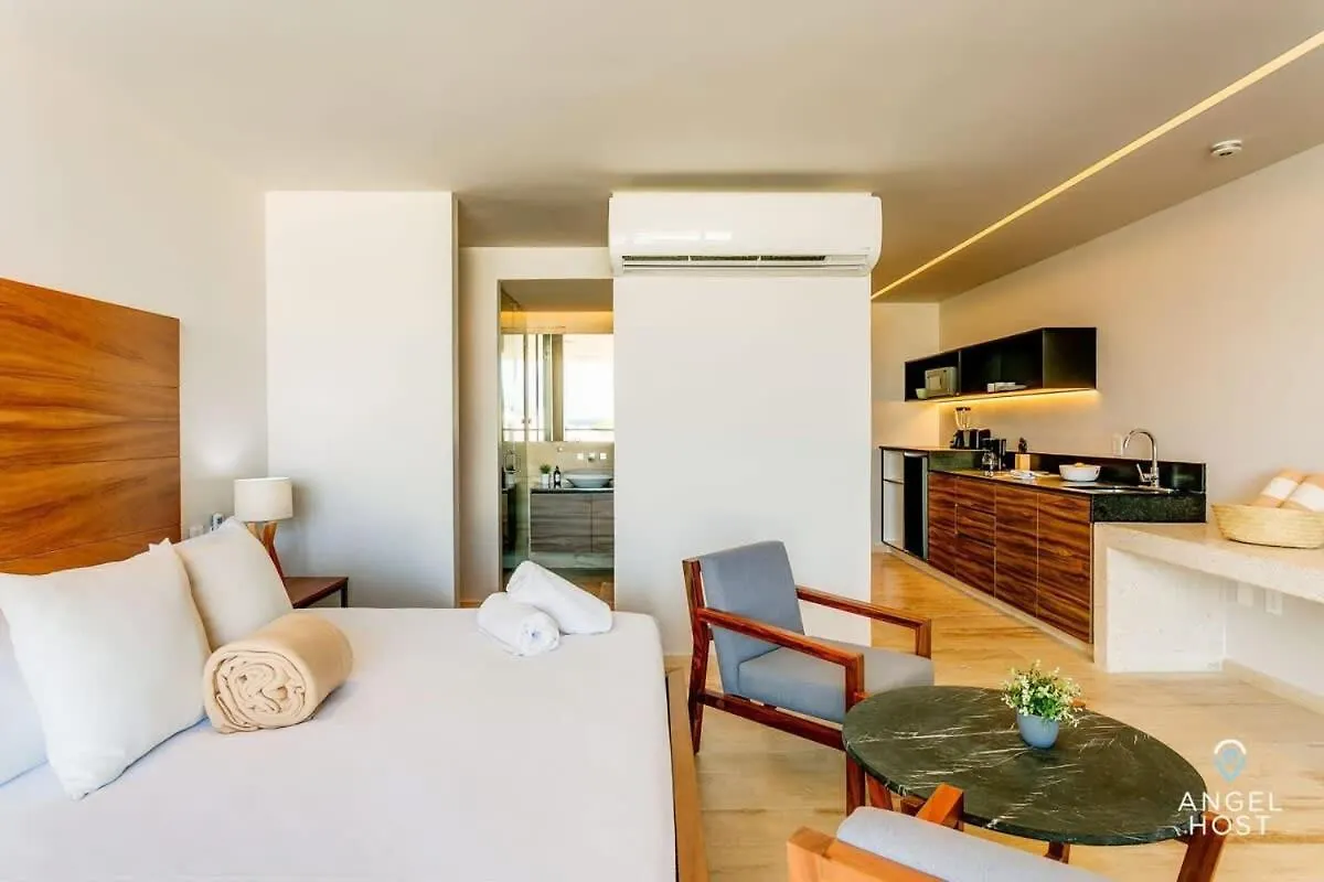 Apartment New Downtown Stay With Oceanview Roof Pool And Gym Plus Cafe Playa del Carmen